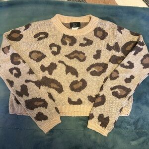 Identity cropped sweater leopard